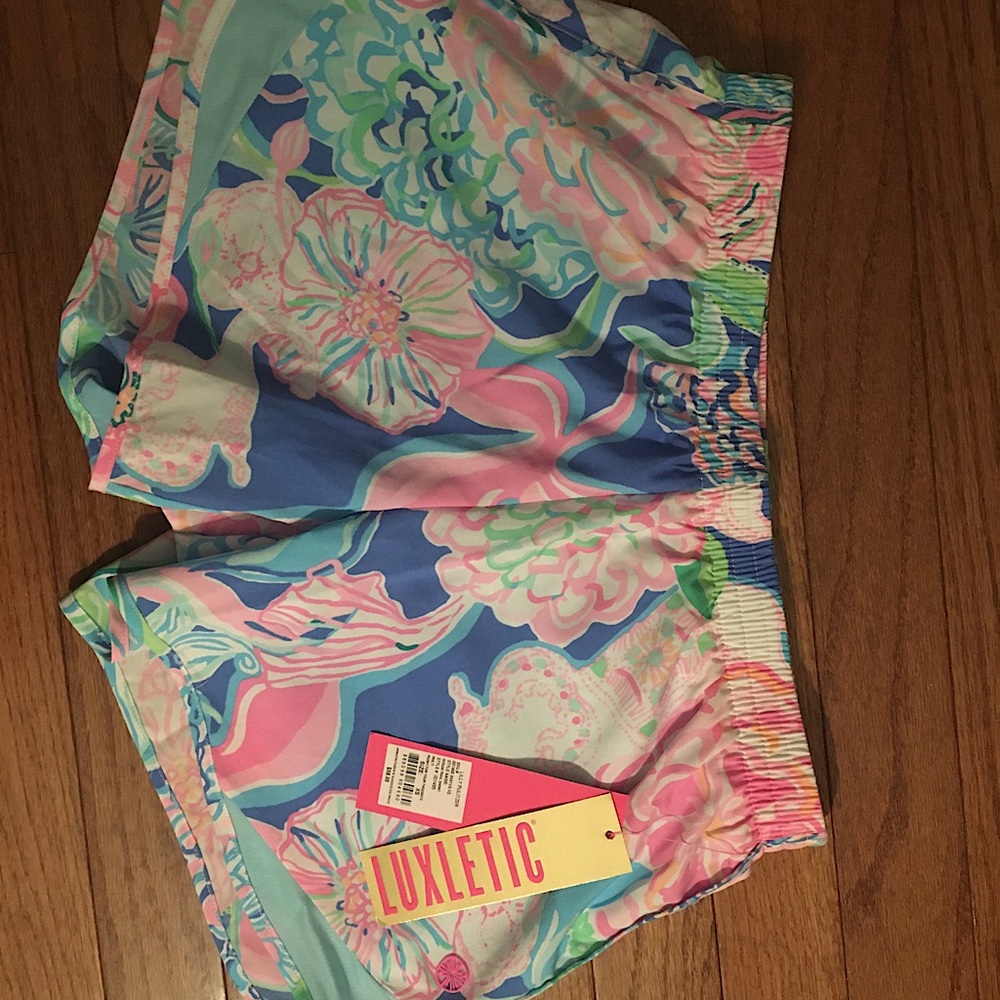 New with tags Lilly Pulitzer luxletic shorts XS